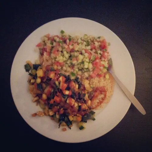 Stir-fried vegetables with Greek salad